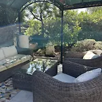 Tres Beau Lumineux Dans Avec Piscine 아파트 주앙레핑