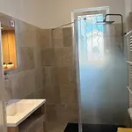 Tres Beau Lumineux Dans Avec Piscine 아파트 *