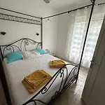 Tres Beau Lumineux Dans Avec Piscine 아파트 *