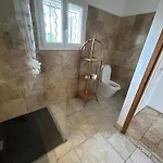 Tres Beau Lumineux Dans Avec Piscine 아파트 주앙레핑