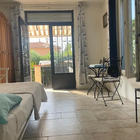 Tres Beau Lumineux Dans Avec Piscine * Ζουάν λε Πιν