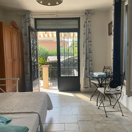 Διαμέρισμα Tres Beau Lumineux Dans Avec Piscine *