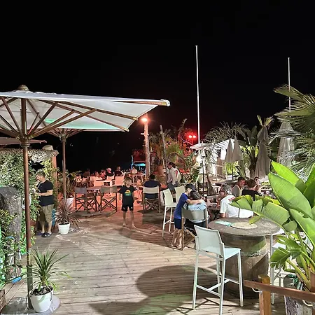 2p Dans * Juan-les-Pins
