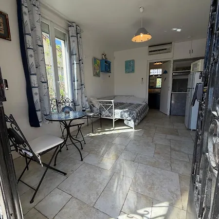 2p Dans Appartement Juan-les-Pins