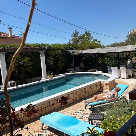 2p Dans Appartement Juan-les-Pins
