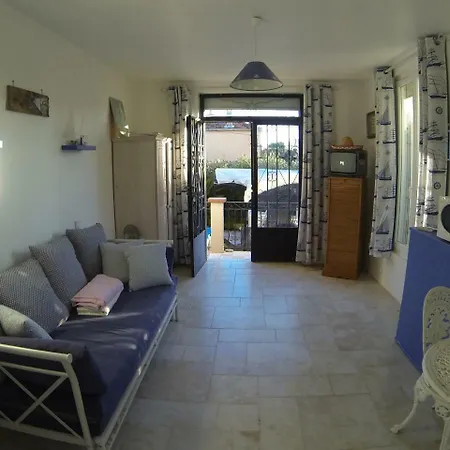 Apartamento Tres Beau Lumineux Dans Avec Piscine